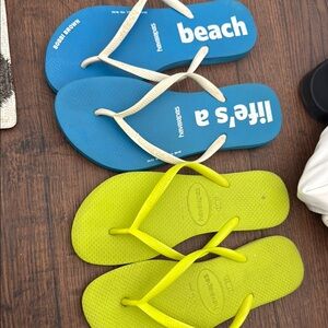Havaianas Blue and Yellow Flats for Casual Comfort